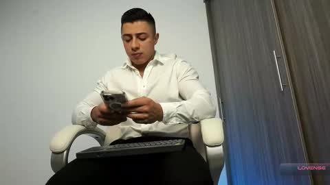 Devin Hunter online show from January 2026 10:58:02 PM