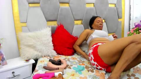 Devora.. online show from December 2024 02:07:01 PM