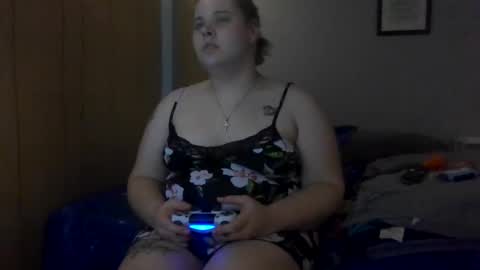 Snapshot of devykitten2018 chatting on March 2025 05:43:02 AM devykitten online show from March 2025 05:43:02 AM