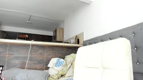 thumb up me please its important online show from January 2026 09:30:02 PM