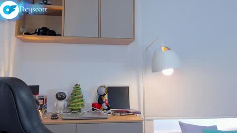 JULIAN online show from January 2025 08:59:01 PM