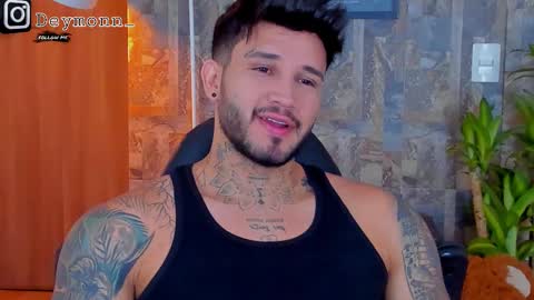 JULIAN online show from October 2025 04:02:02 PM