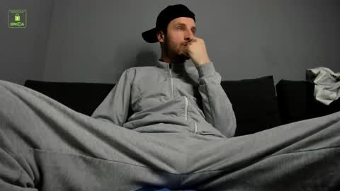 deymond_russo online show from March 2026 12:40:01 PM