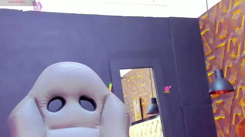 Snapshot of deyy_madisson chatting on January 2025 07:17:01 PM Madisson online show from January 2025 07:17:01 PM