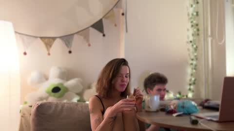 Di Alex online show from December 2024 04:13:02 PM