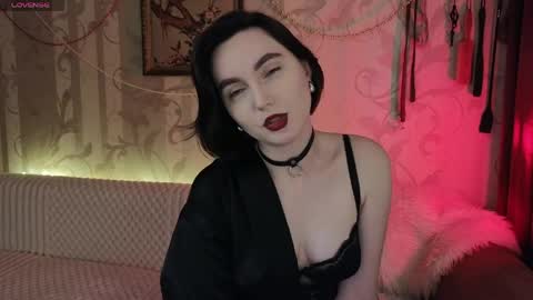 Diana Di Honey online show from April 2026 05:14:01 PM