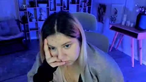 Dia online show from October 2025 08:30:02 PM