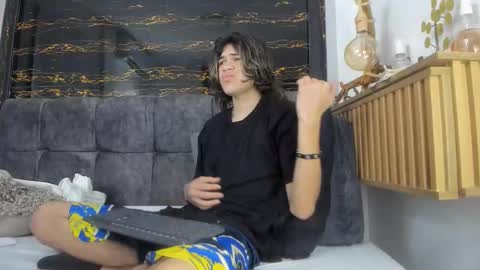 Snapshot of diamond_twink chatting on February 2026 02:02:02 PM diamond_twink online show from February 2026 02:02:02 PM