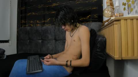 Snapshot of diamond_twink chatting on February 2026 01:53:02 PM diamond_twink online show from February 2026 01:53:02 PM