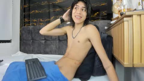 Snapshot of diamond_twink chatting on February 2026 02:07:02 PM diamond_twink online show from February 2026 02:07:02 PM