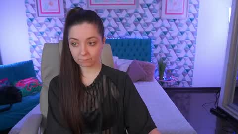 Snapshot of diamondeyeess chatting on May 2026 05:37:01 AM Sasha online show from May 2026 05:37:01 AM