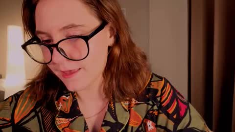 Diana online show from November 2025 05:02:02 AM