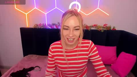 Snapshot of diana_garrett chatting on December 2024 01:47:01 AM Diana online show from December 2024 01:47:01 AM