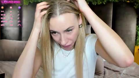 Snapshot of diana_garrett chatting on January 2025 08:09:02 AM Diana online show from January 2025 08:09:02 AM