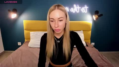 Snapshot of diana_garrett chatting on January 2025 08:41:02 AM Diana online show from January 2025 08:41:02 AM