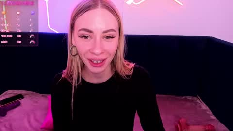 Snapshot of diana_garrett chatting on February 2025 02:49:01 PM Diana online show from February 2025 02:49:01 PM