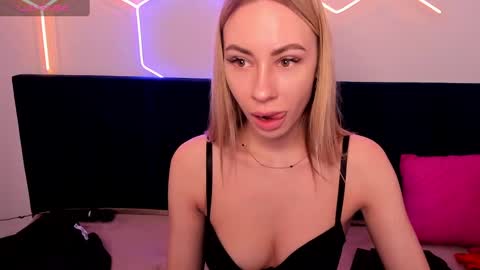 Snapshot of diana_garrett chatting on February 2025 08:54:02 AM Diana online show from February 2025 08:54:02 AM