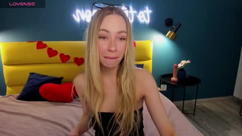 Diana  online show from February 2026 09:27:01 AM