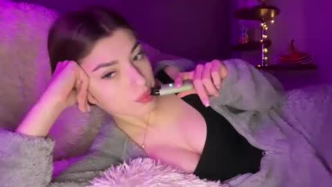 DIANA  online show from February 2026 10:53:01 PM