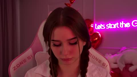 Diana online show from February 2025 09:35:02 PM