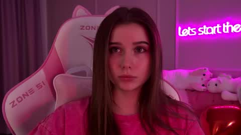 Diana online show from February 2025 12:32:02 AM