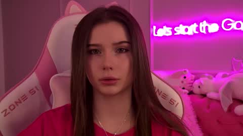 Diana online show from February 2025 06:36:02 PM