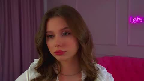 Diana online show from November 2025 07:01:02 PM