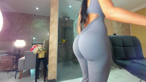 dianac1998 online show from January 2025 11:56:02 PM