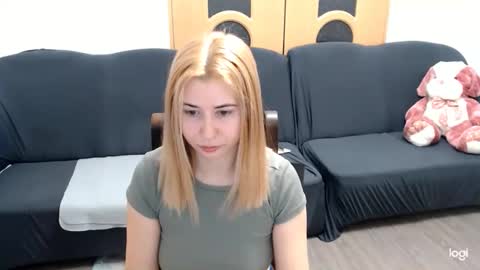 Snapshot of dianasmiey7 chatting on February 2025 09:28:01 AM dianasmiey7 online show from February 2025 09:28:01 AM