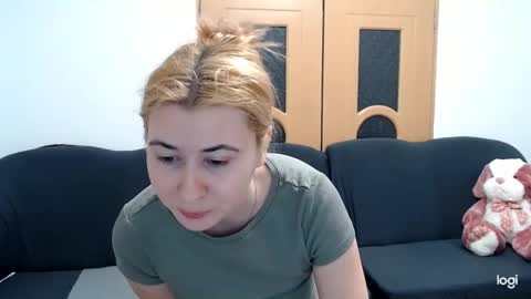 Snapshot of dianasmiey7 chatting on February 2025 09:06:01 PM dianasmiey7 online show from February 2025 09:06:01 PM