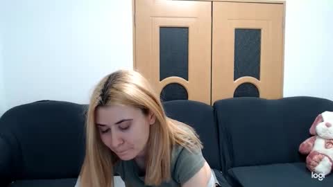 Snapshot of dianasmiey7 chatting on March 2025 06:05:02 PM dianasmiey7 online show from March 2025 06:05:02 PM