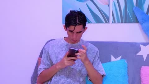 Ana  Leo online show from February 2026 01:47:01 PM