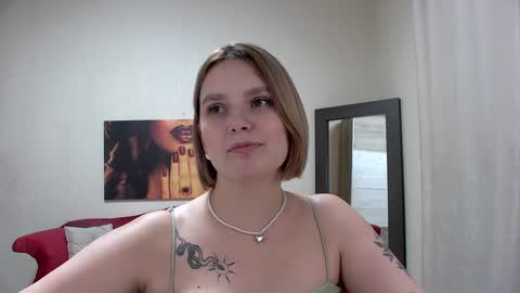 Snapshot of dianemills chatting on February 2025 03:07:01 PM Diane Mills online show from February 2025 03:07:01 PM
