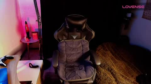 Snapshot of dickdamian_ chatting on May 2026 11:23:01 PM Damin online show from May 2026 11:23:01 PM