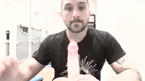Snapshot of dickonhurry chatting on May 2026 10:44:01 AM dickonhurry online show from May 2026 10:44:01 AM