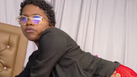 Snapshot of didoelizabeth chatting on October 2025 01:23:01 PM didoelizabeth online show from October 2025 01:23:01 PM