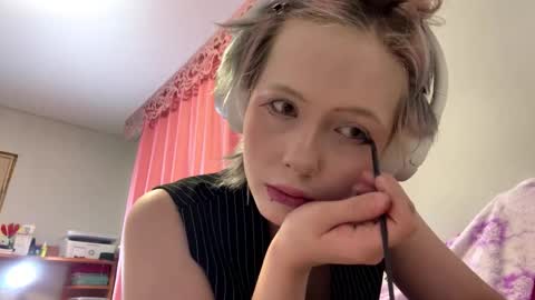 Snapshot of diegomiley chatting on May 2026 09:44:02 PM Lilit online show from May 2026 09:44:02 PM