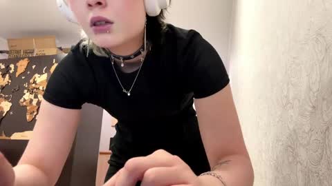 Snapshot of diegomiley chatting on May 2026 05:21:02 PM Lilit online show from May 2026 05:21:02 PM
