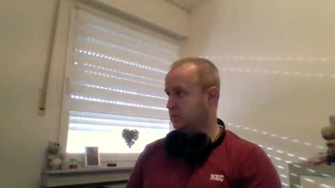 dienummer10 online show from October 2025 07:51:02 AM