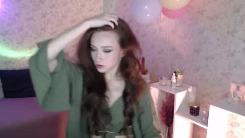 Hi im Alice 3 Im usualy online 03-10 or 17-21 UTC0 online show from December 2025 08:02:01 PM