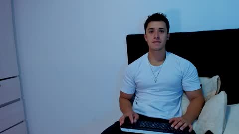 Snapshot of dilan_coy chatting on January 2025 03:07:02 PM Dilan Coy online show from January 2025 03:07:02 PM