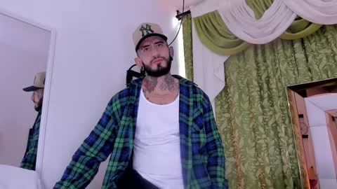 dilan_scootk_ online show from January 2026 07:30:01 PM