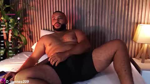 DilanJonnes online show from September 2025 03:00:02 PM