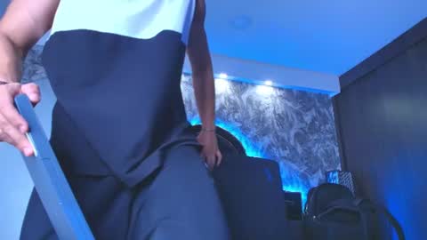 Snapshot of dilanmiller_ chatting on June 2026 06:45:01 PM dilanmiller_ online show from June 2026 06:45:01 PM