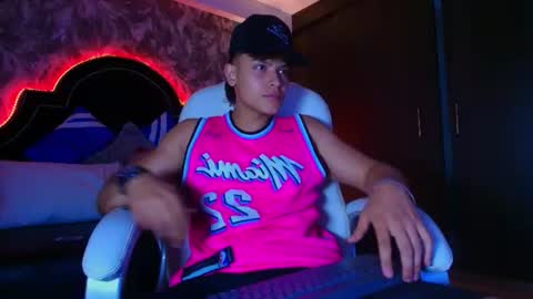 Snapshot of dilanmiller_ chatting on July 2026 05:07:02 PM dilanmiller_ online show from July 2026 05:07:02 PM