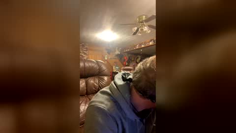 Daddy online show from February 2026 03:22:01 AM