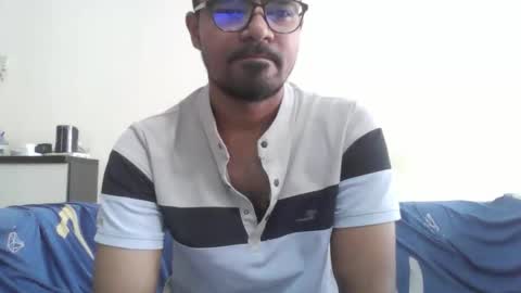 dilip_09 online show from November 2025 02:32:02 AM