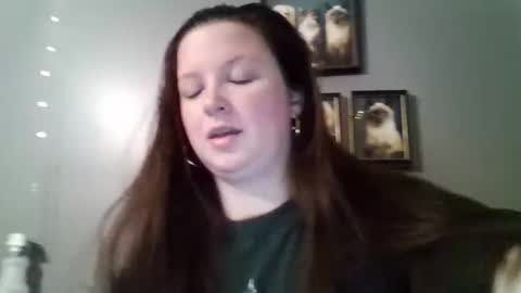 Snapshot of dilis1419 chatting on February 2026 04:35:02 AM DILIS online show from February 2026 04:35:02 AM