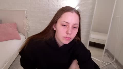 Snapshot of dina_peach chatting on May 2026 06:31:02 AM Dina online show from May 2026 06:31:02 AM