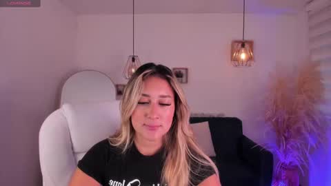   online show from October 2025 12:03:01 PM